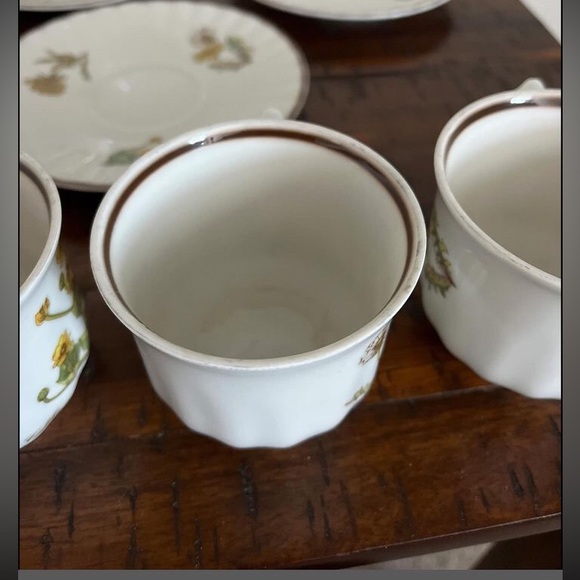 Vintage Kronester Bavaria 1970's Floral Tea Cups and Saucers Set - Picture 2 of 10